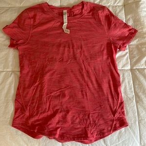 lululemon red/pink tee